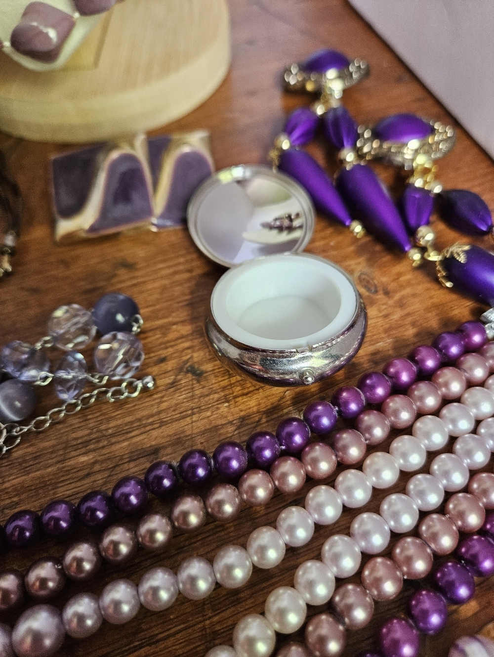 Large Purple Estate Jewelry Lot Vintage To Modern Assorted Wearable Violet - Picture 9 of 15